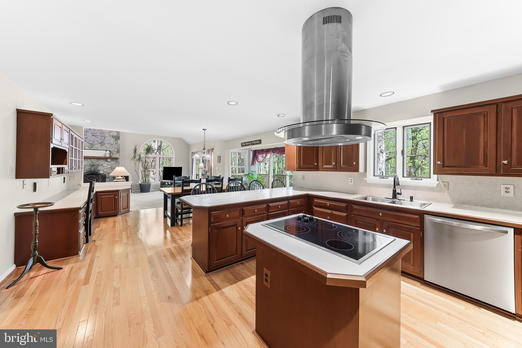 THUNDERHILL - Residential