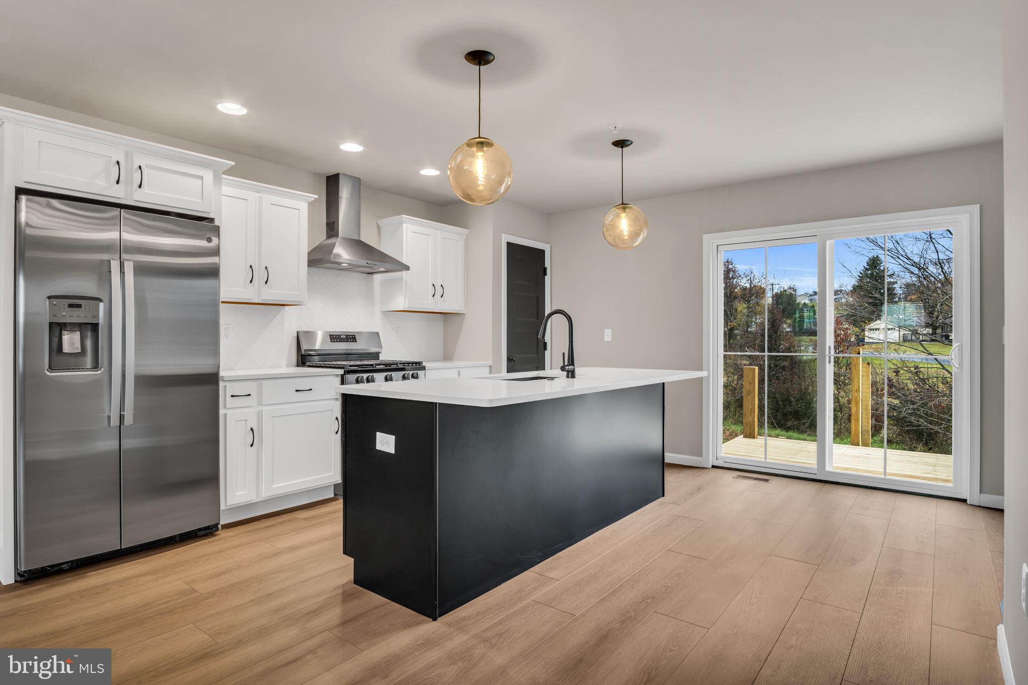 CREEK TERRACE - Residential