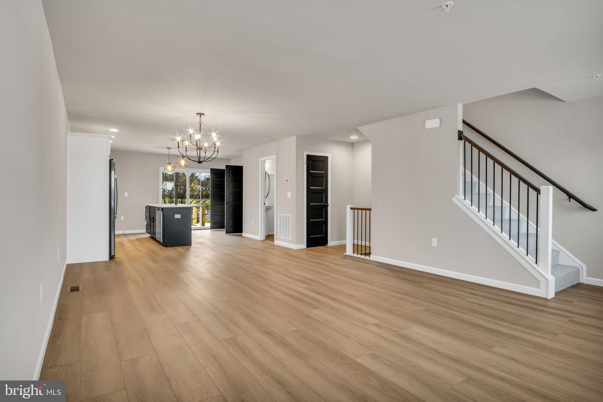 CREEK TERRACE - Residential