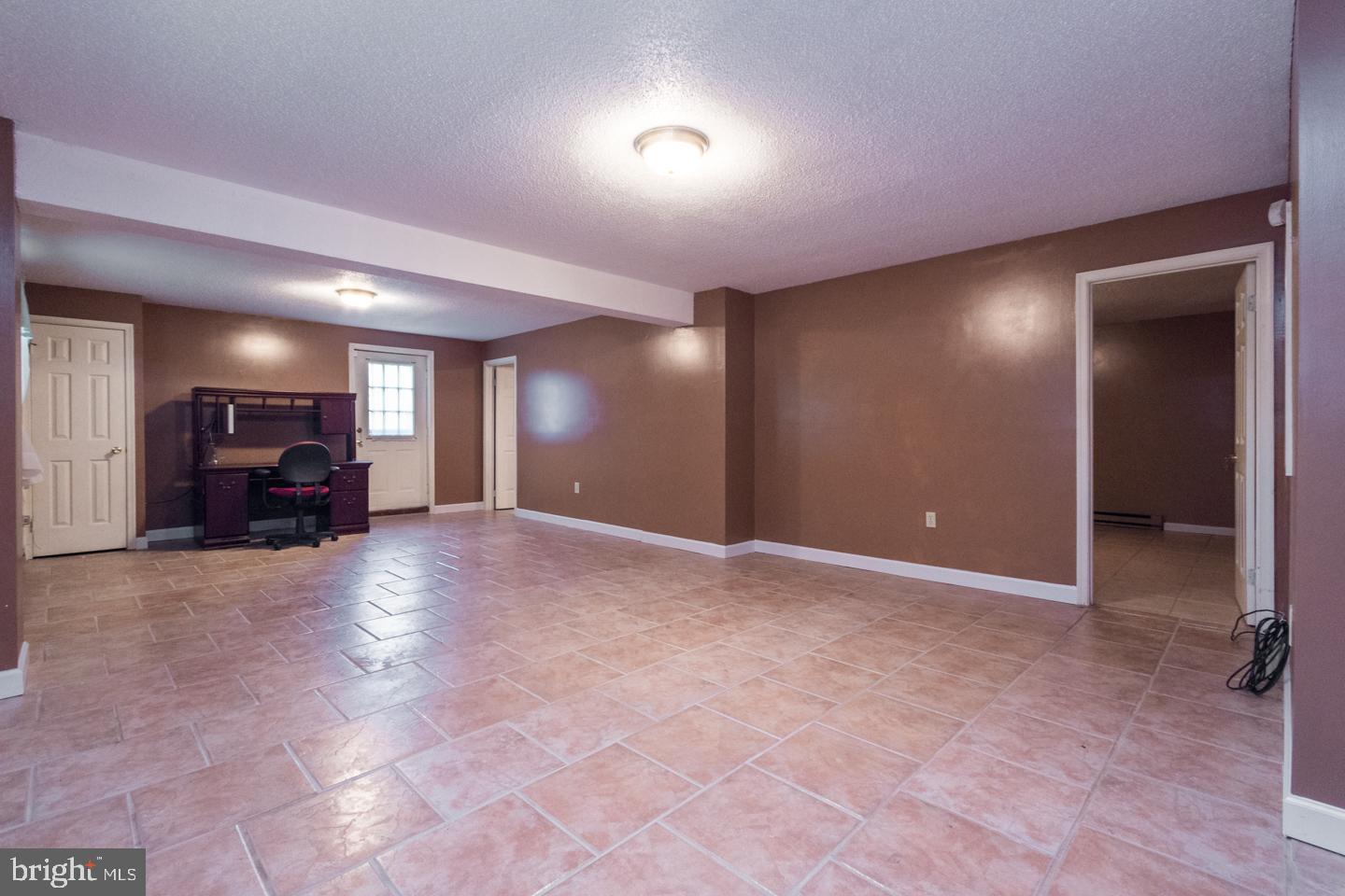 WOODBRIER MANOR - Residential