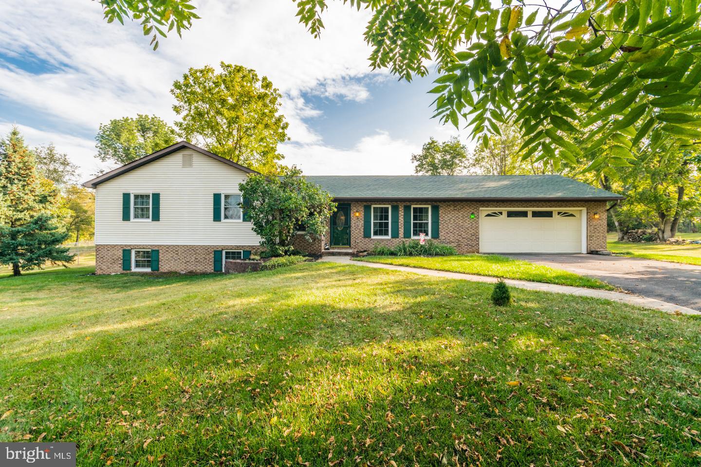 WOODBRIER MANOR - Residential