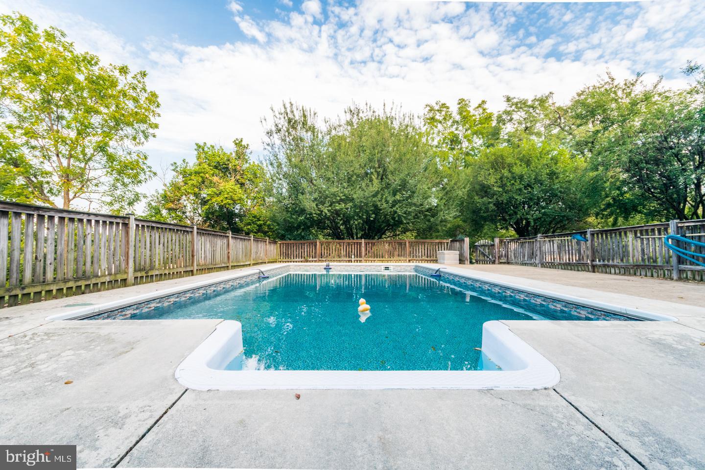 WOODBRIER MANOR - Residential