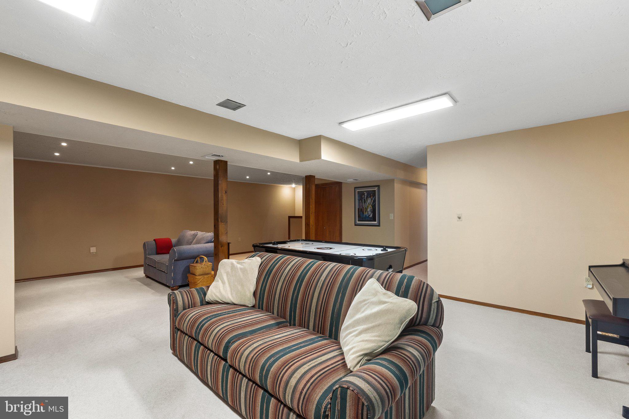 STONEBROOK FARMS - Residential