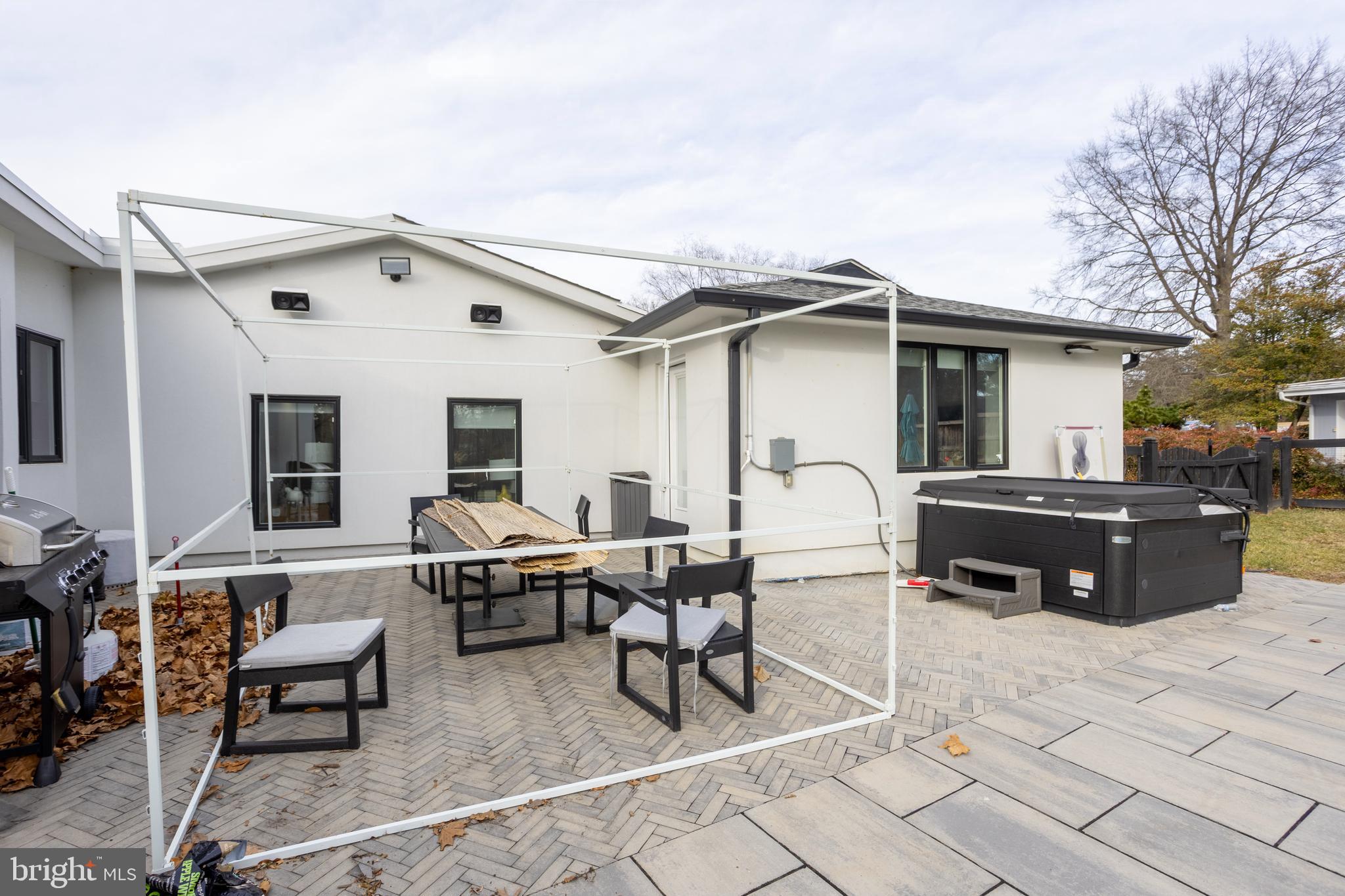 BARTON OAKS - Residential