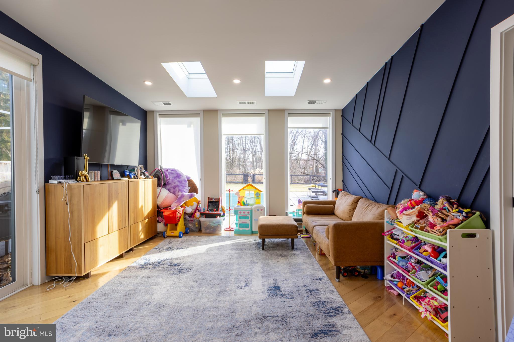 BARTON OAKS - Residential