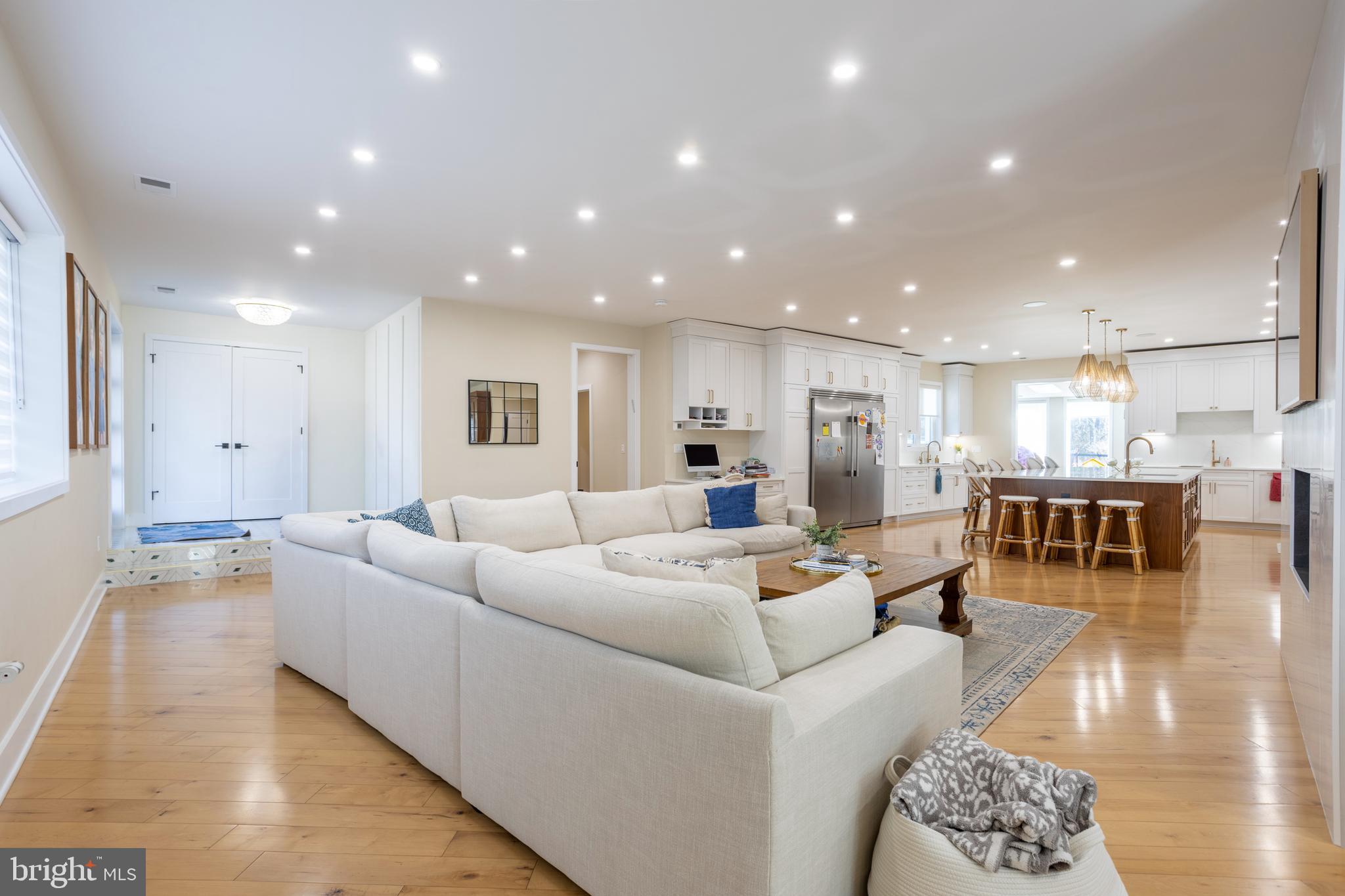 BARTON OAKS - Residential