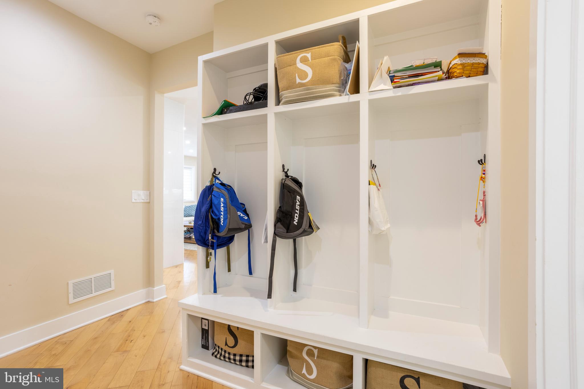 BARTON OAKS - Residential