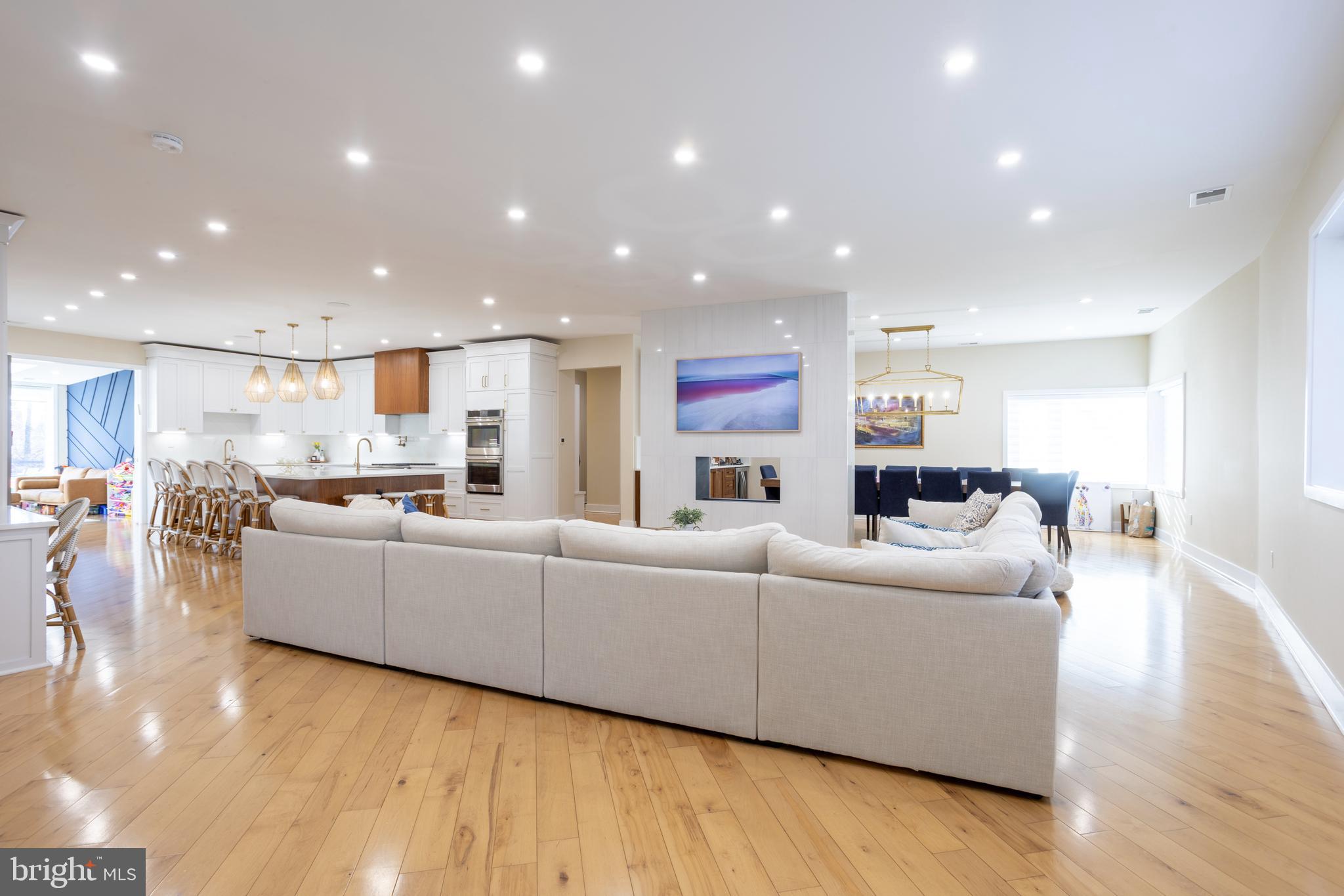 BARTON OAKS - Residential