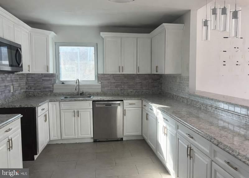 FOX CHASE - Residential