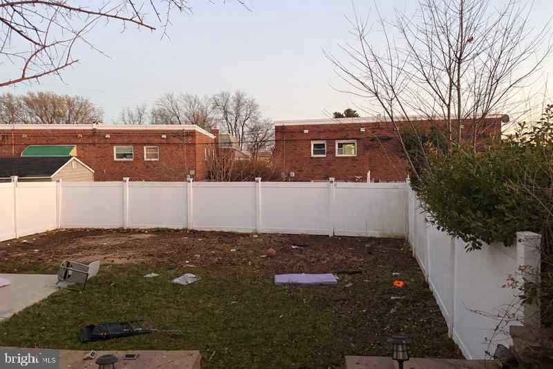 FOX CHASE - Residential