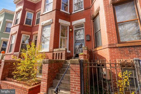 543 11TH STREET SE WASHINGTON DC 20003