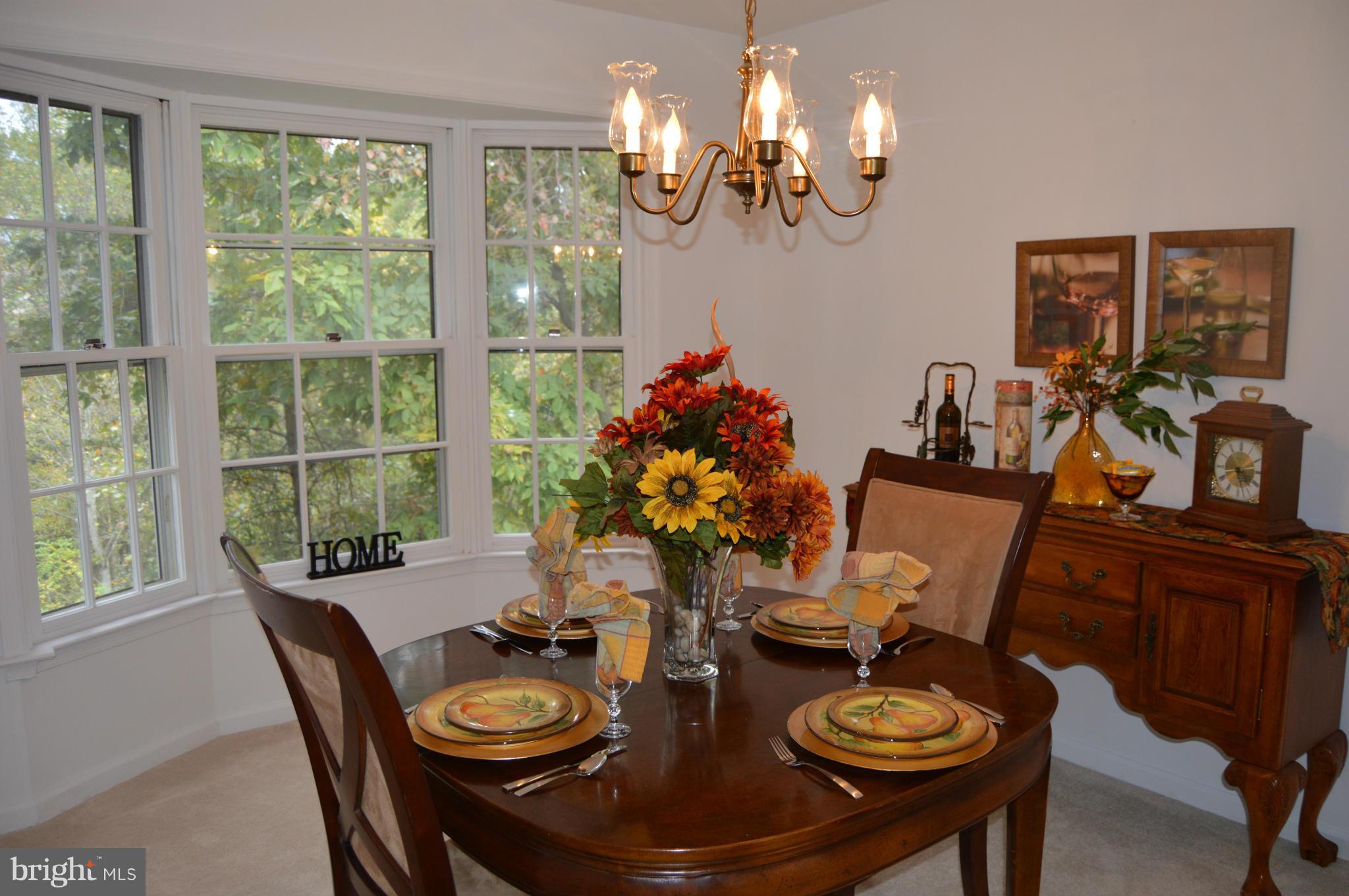 COUNTRY ROADS - Residential