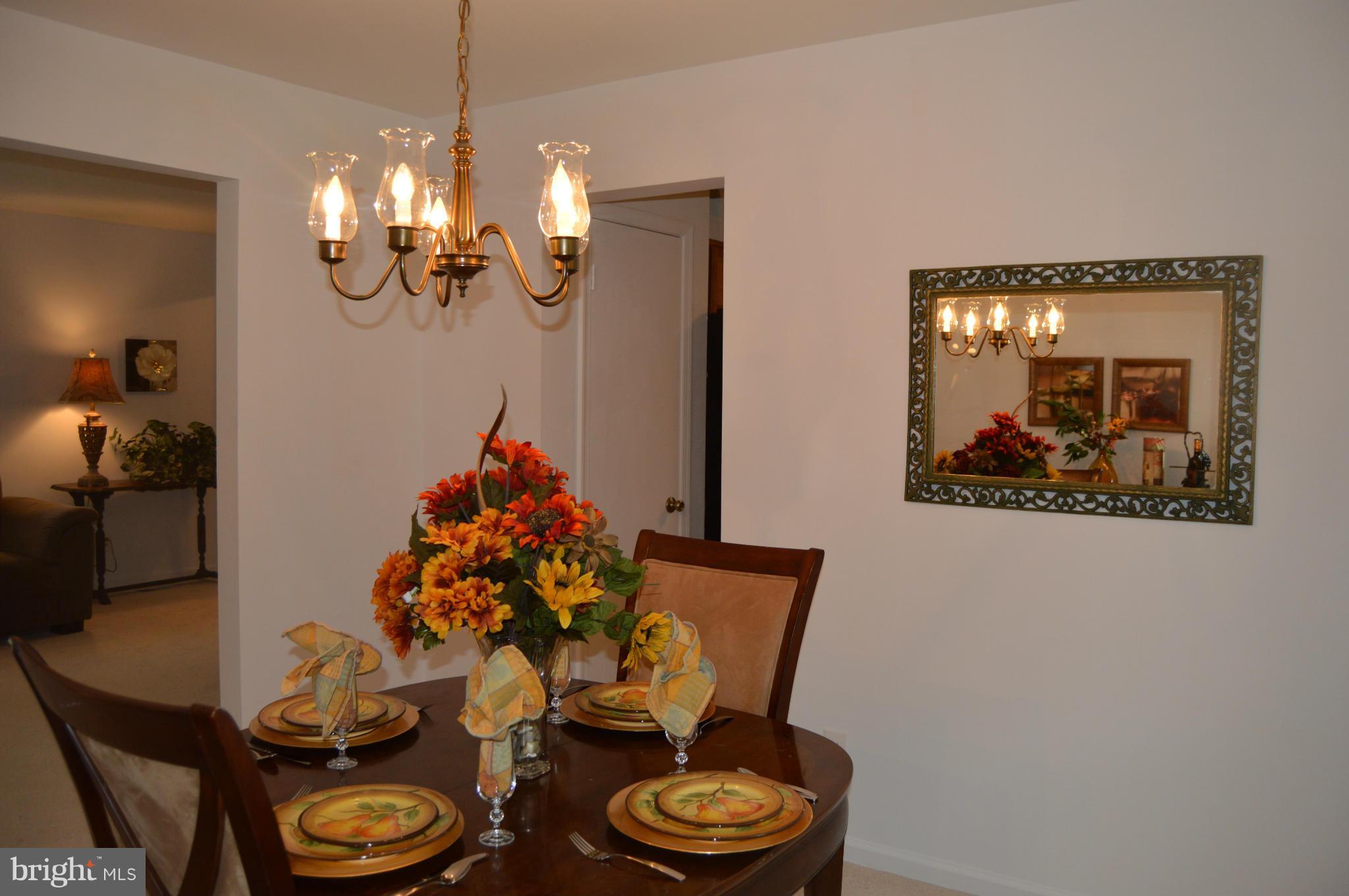 COUNTRY ROADS - Residential