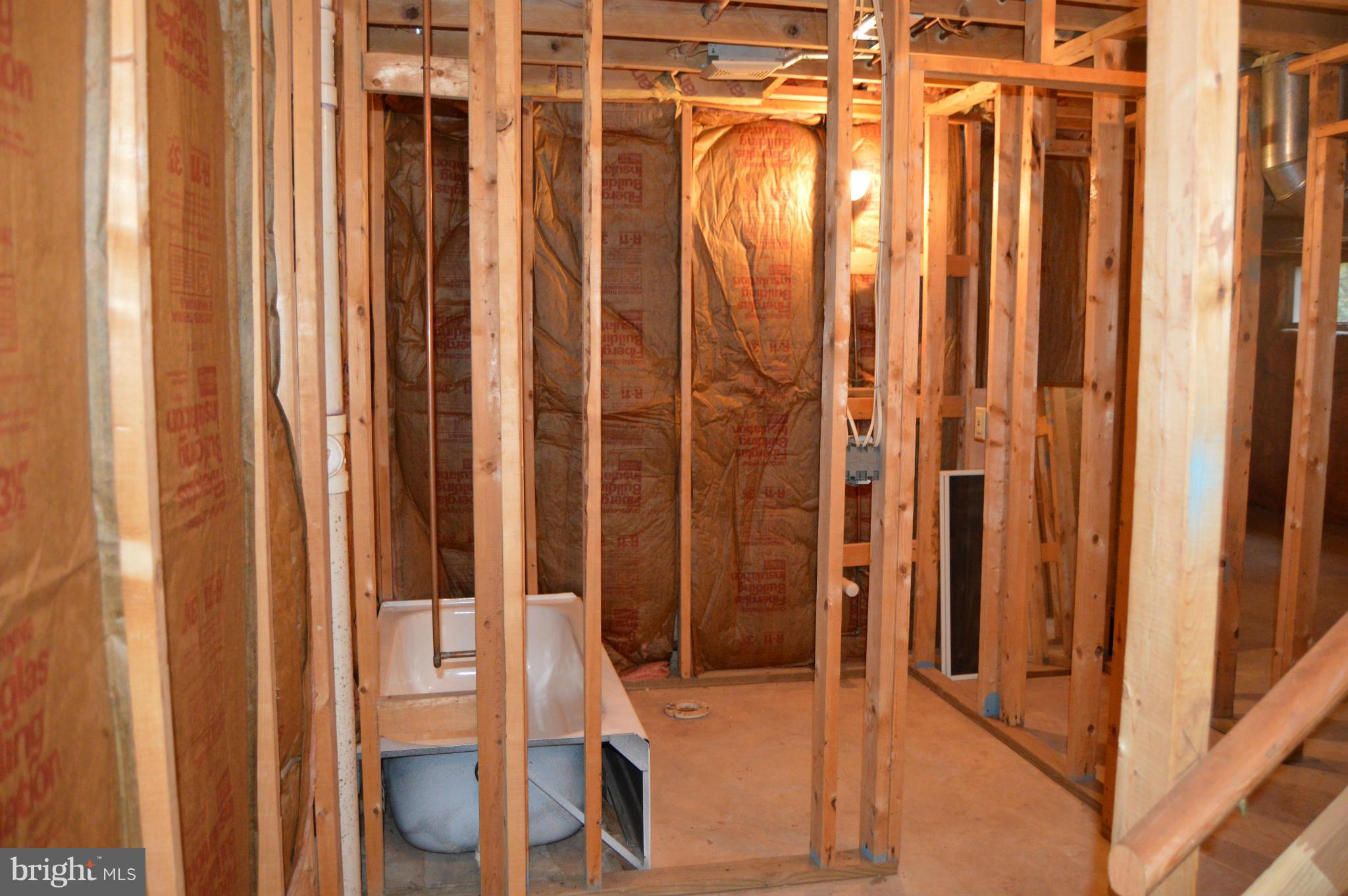 COUNTRY ROADS - Residential