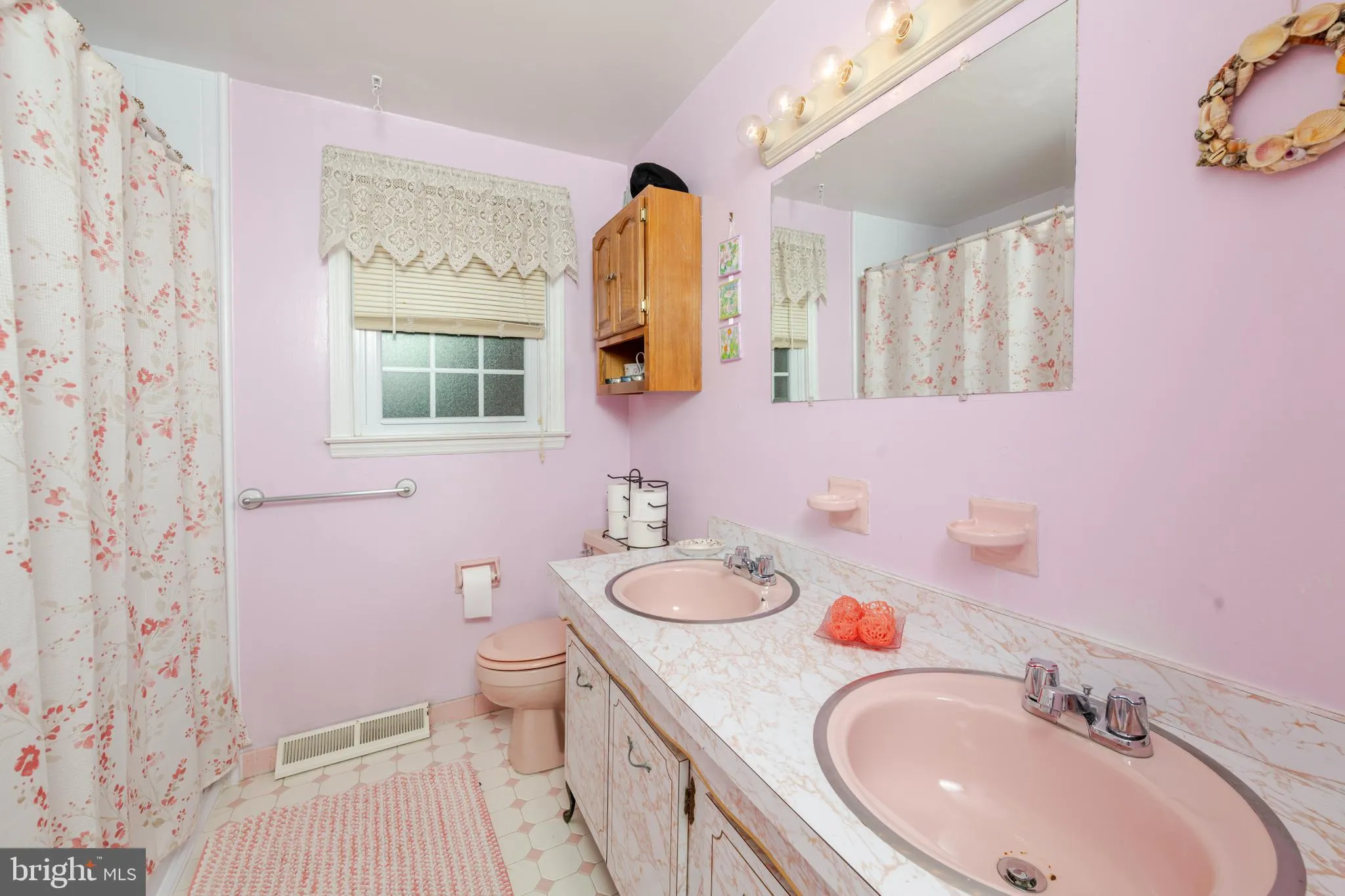 Clementon, New Jersey 08021, United States, 4 Bedrooms Bedrooms, ,3 BathroomsBathrooms,Residential,Coming Soon,159556