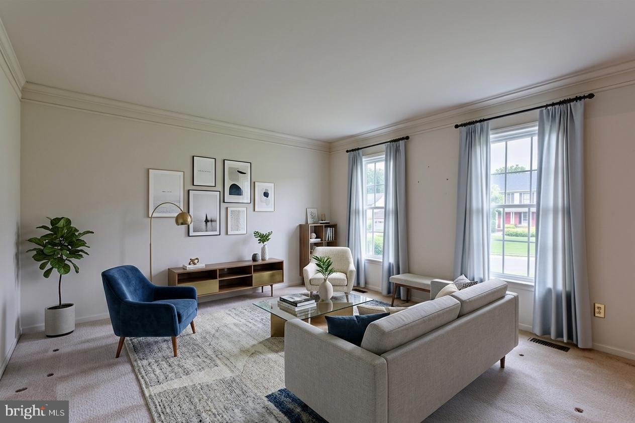 TUDOR MANOR - Residential