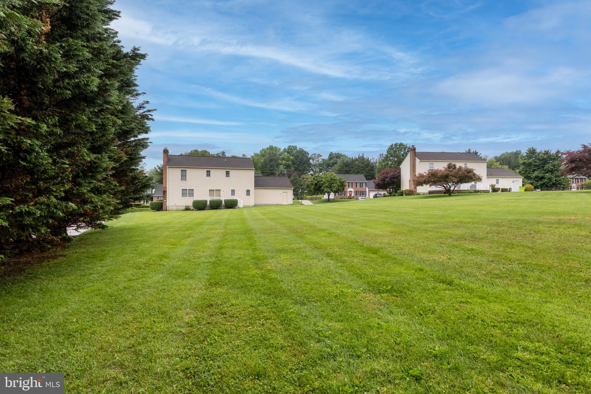 TUDOR MANOR - Residential