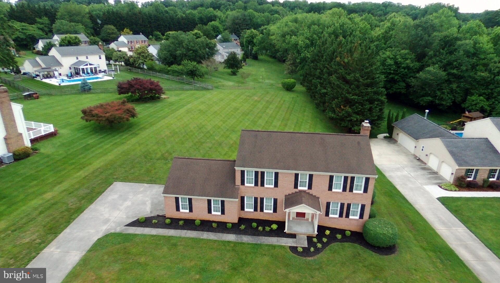 TUDOR MANOR - Residential