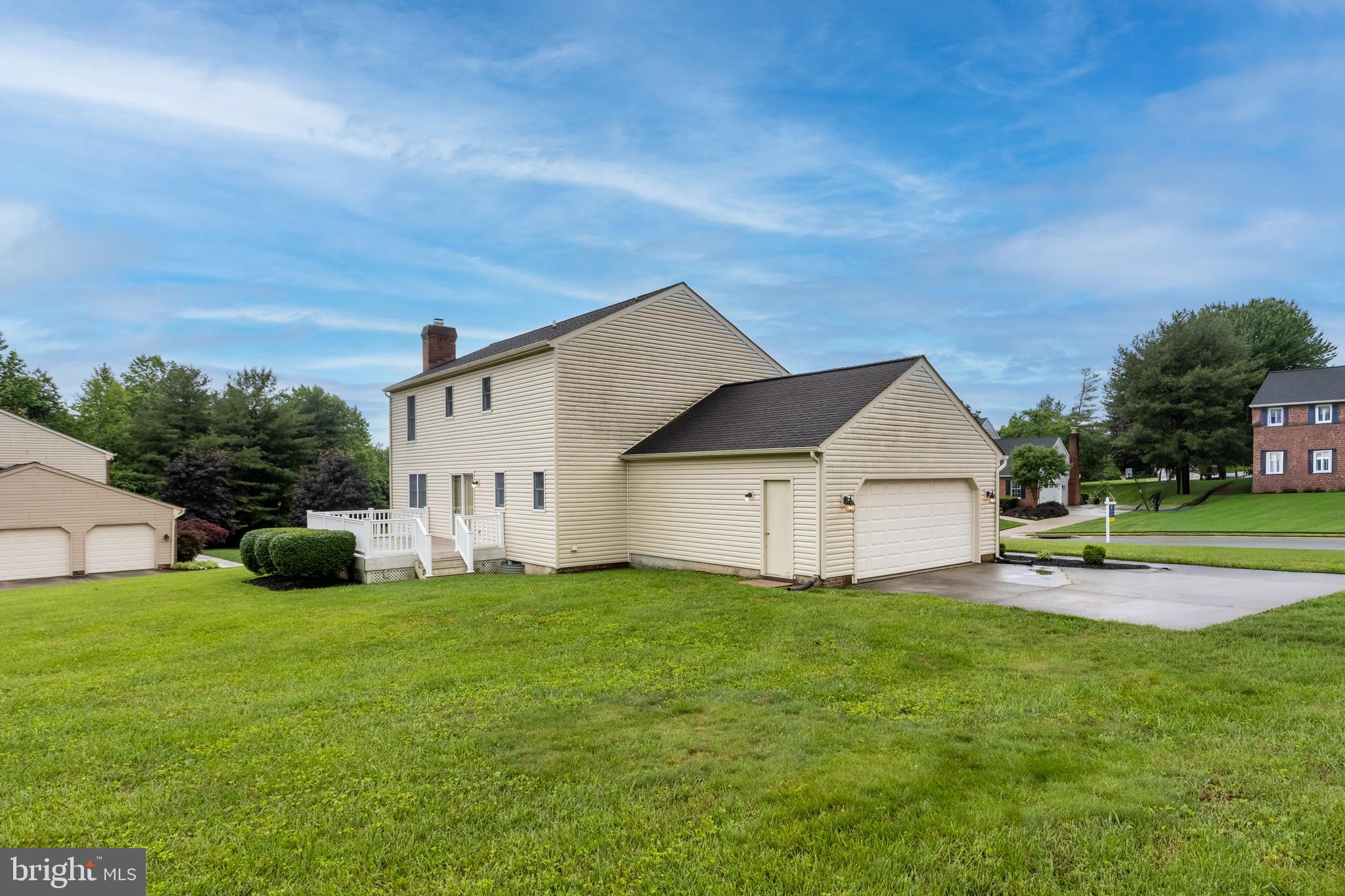 TUDOR MANOR - Residential