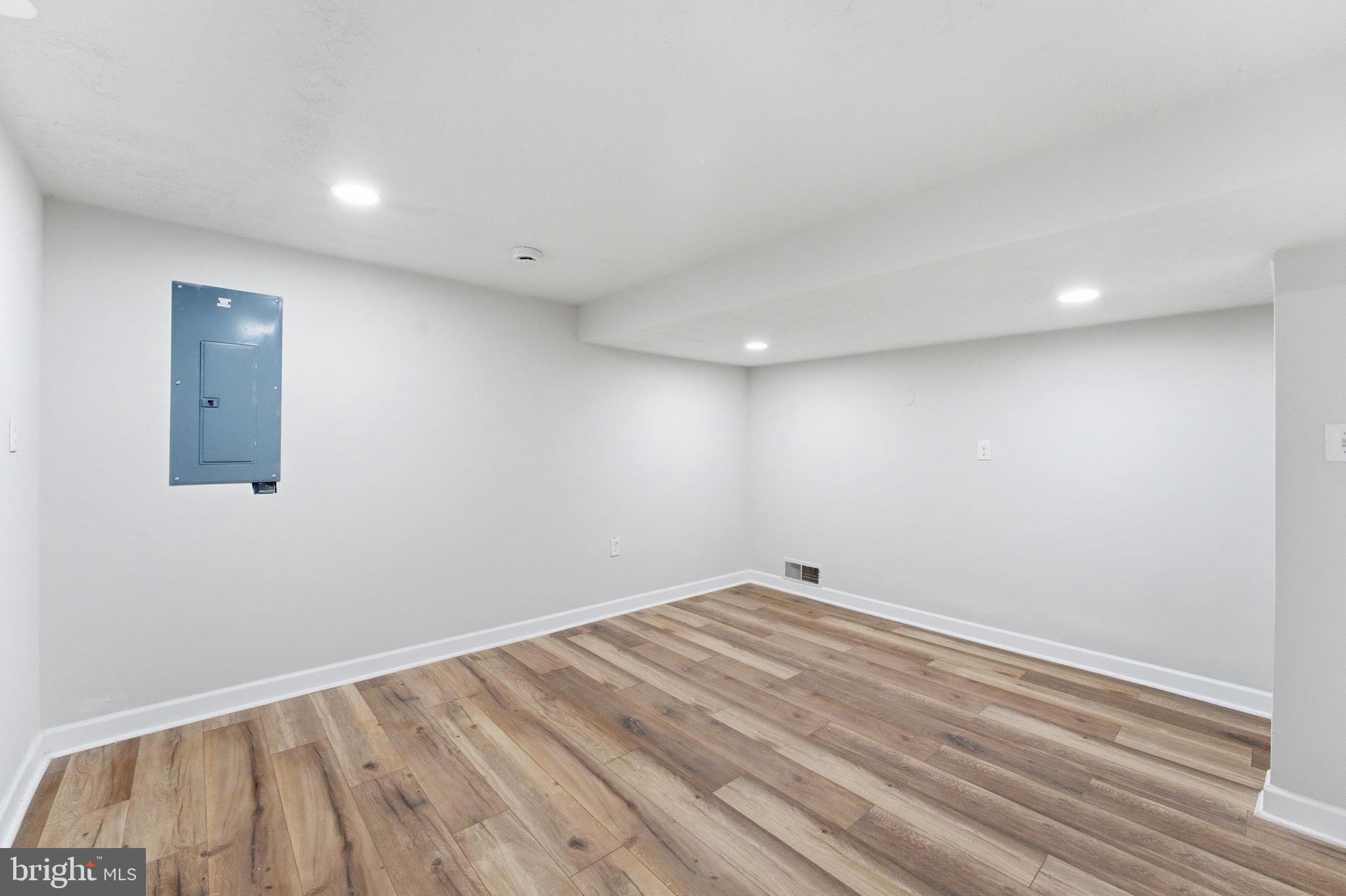 GREENWAY HILLS - Residential