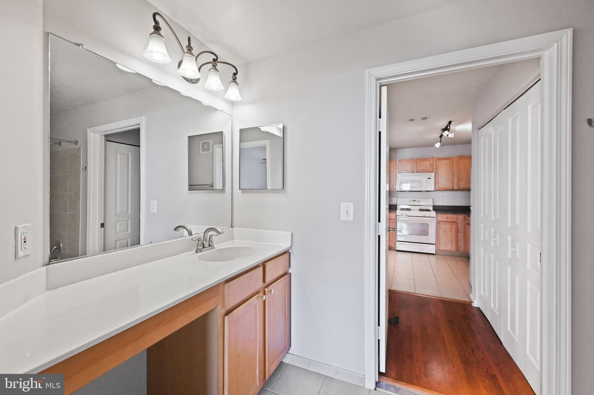 SAVOY AT RESTON TOWN CENTER - Residential Lease