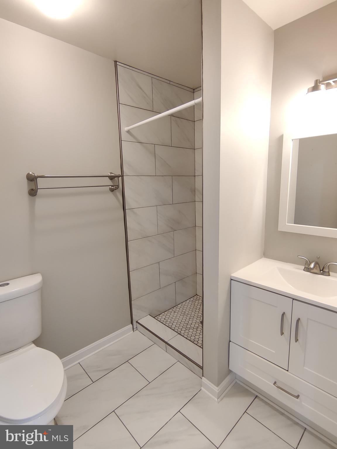 DUNDREE KNOLL - Residential Lease