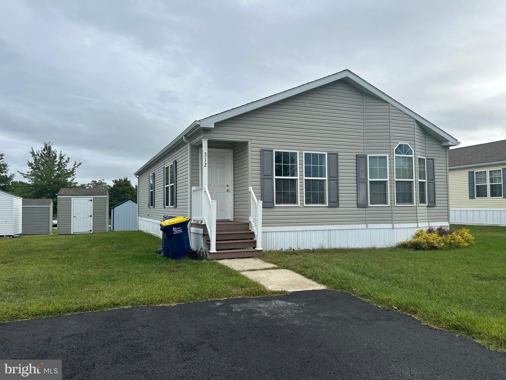 Photo of 312 Winterset Road, GARNET VALLEY, PA 19060 (MLS # PADE2103650)