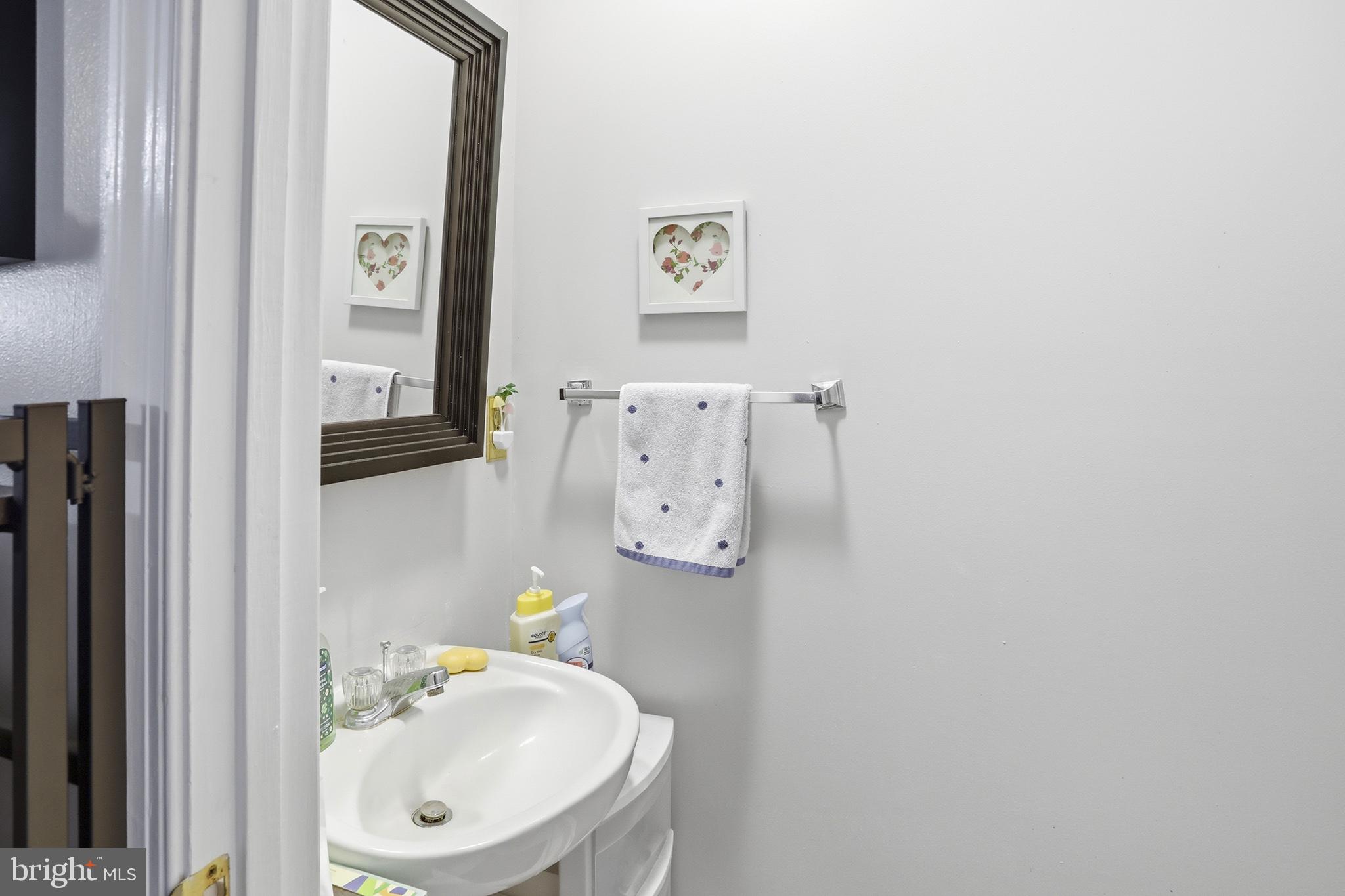 LIMESTONE COURT - Residential