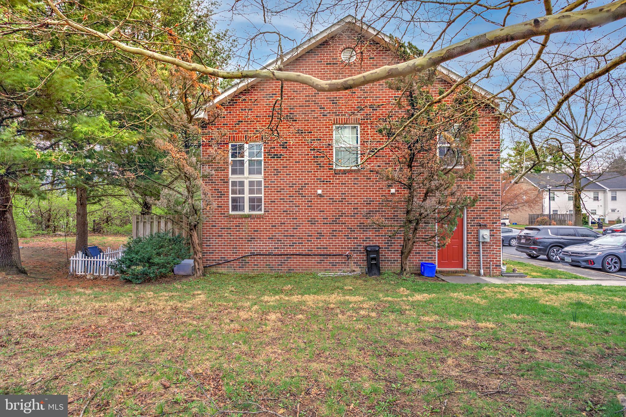 LIMESTONE COURT - Residential