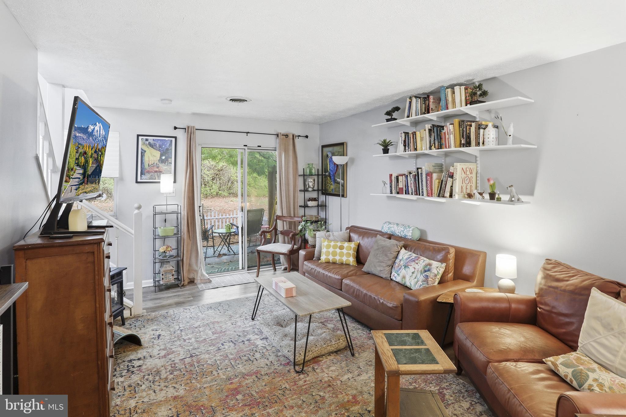 LIMESTONE COURT - Residential