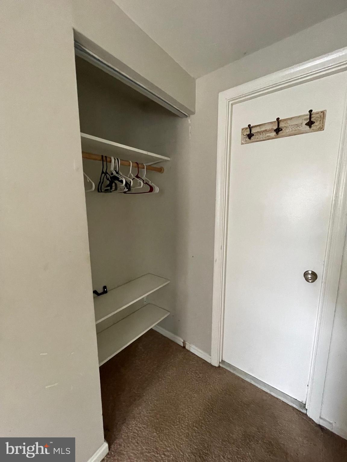 ESSEX PLACE - Residential