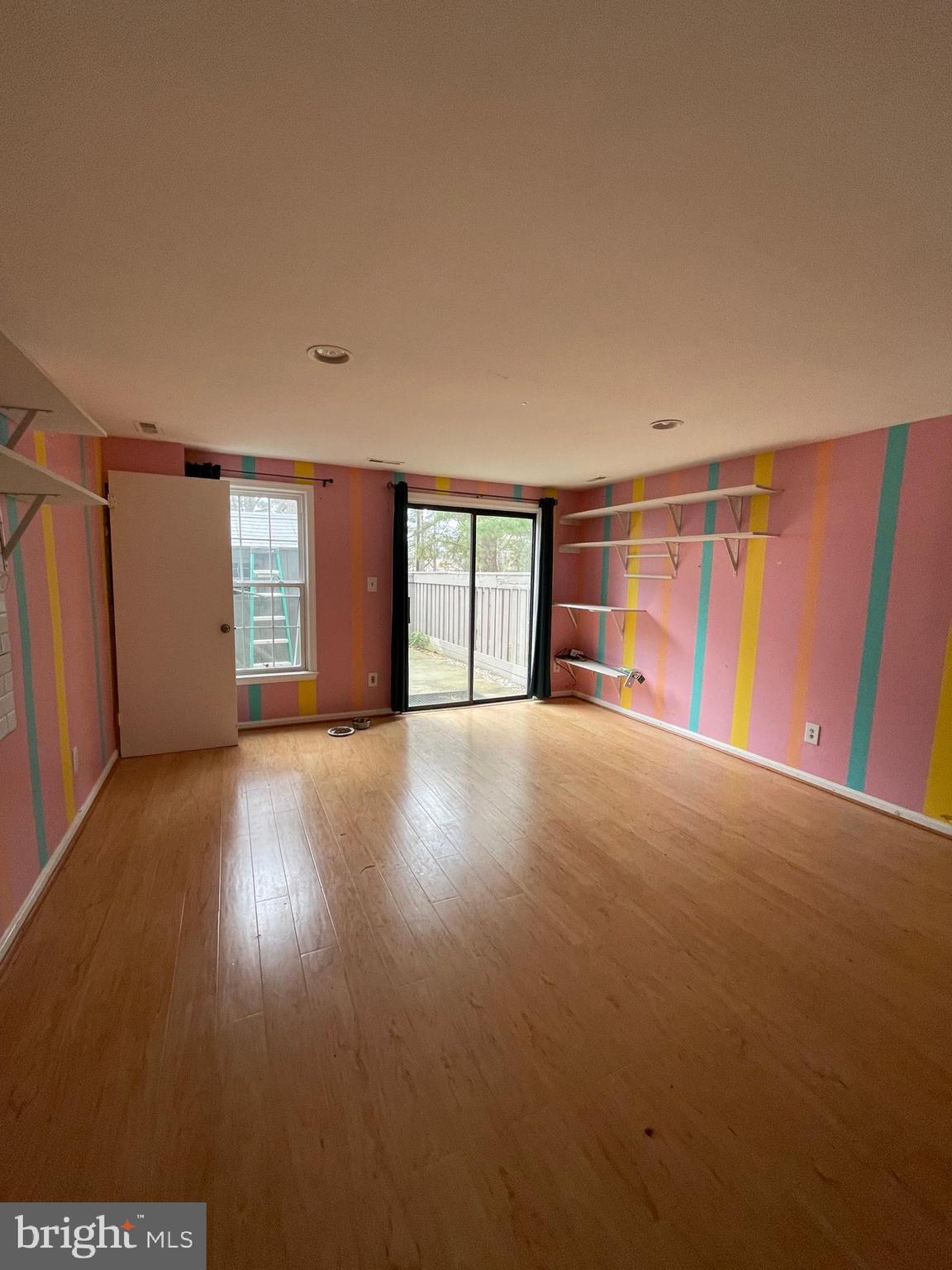 ESSEX PLACE - Residential