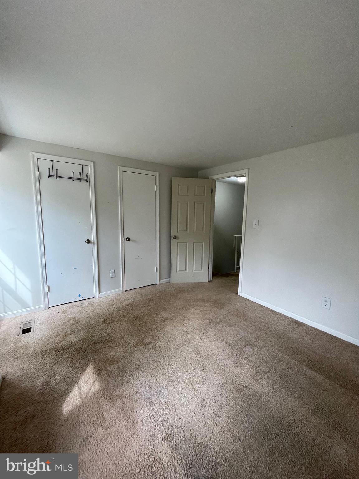 ESSEX PLACE - Residential