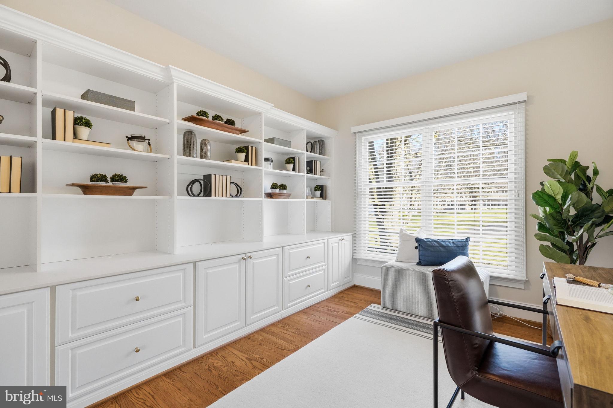 WESTTOWN CHASE - Residential