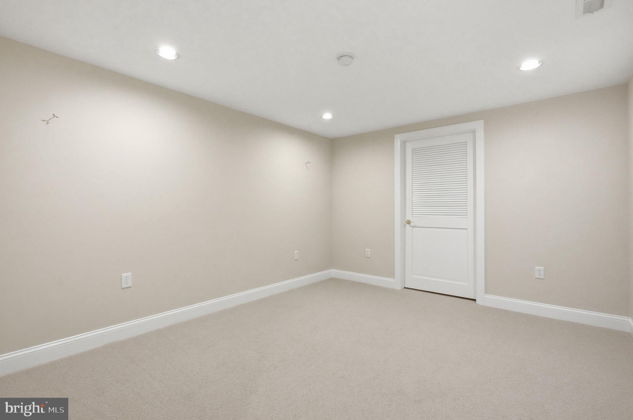 WESTTOWN CHASE - Residential