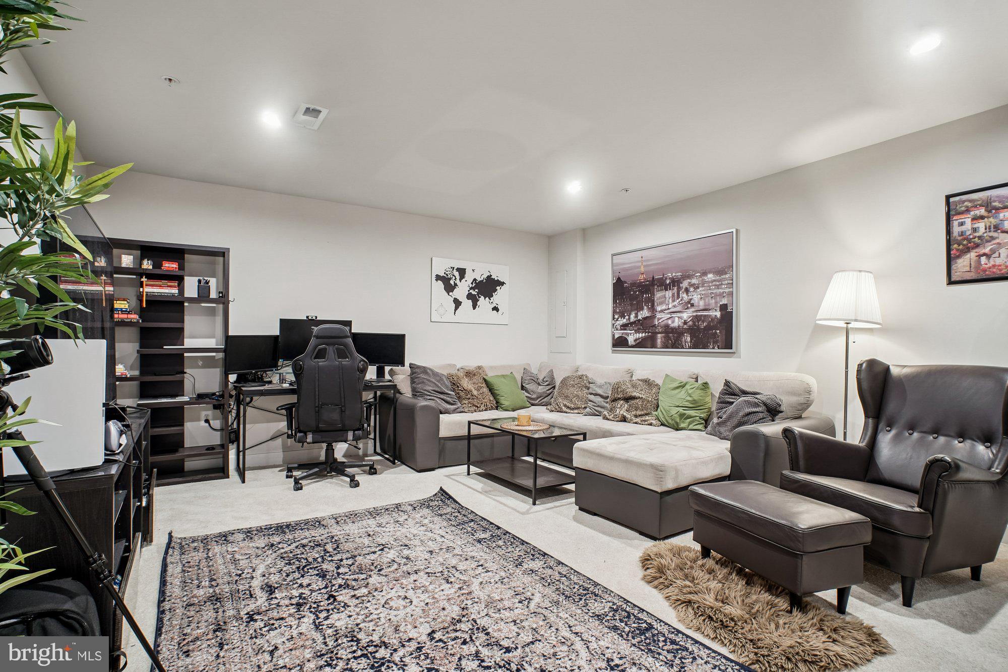 WESTPHALIA - Residential Lease