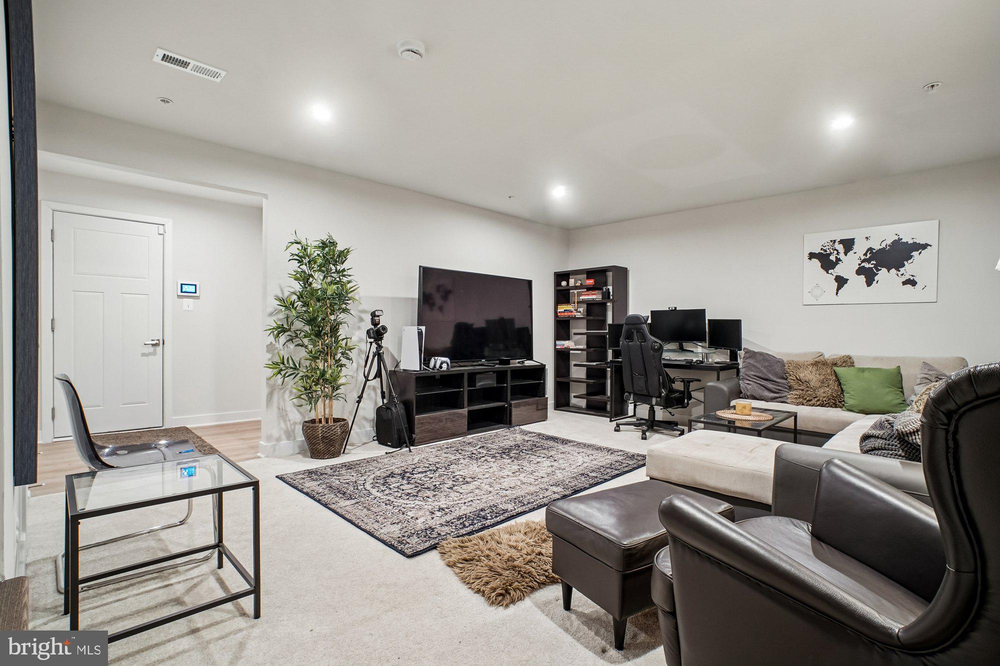 WESTPHALIA - Residential Lease