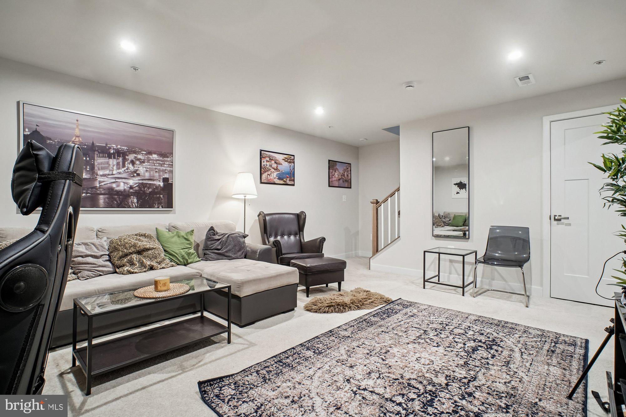 WESTPHALIA - Residential Lease