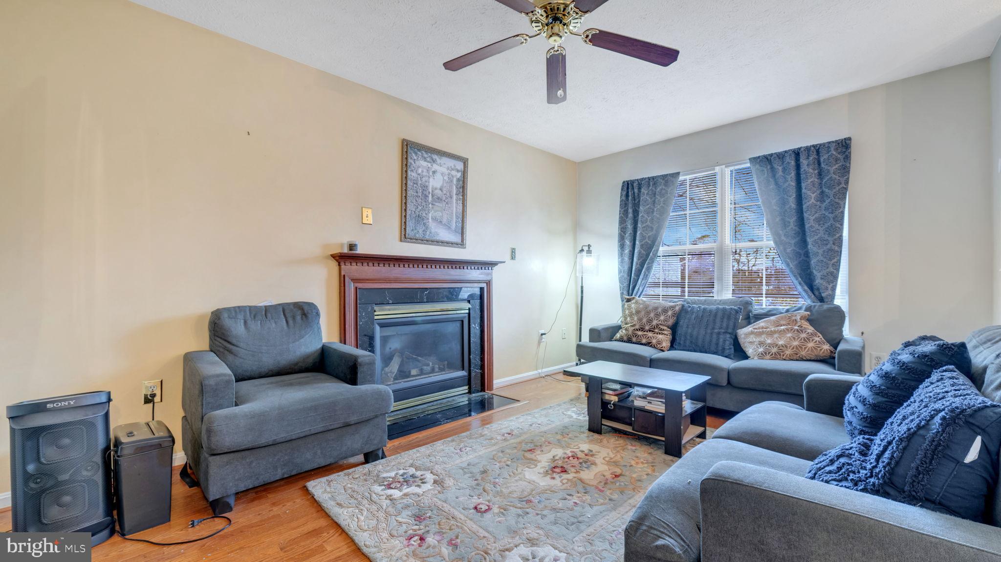 DORCHESTER - ST. CHARLES - Residential