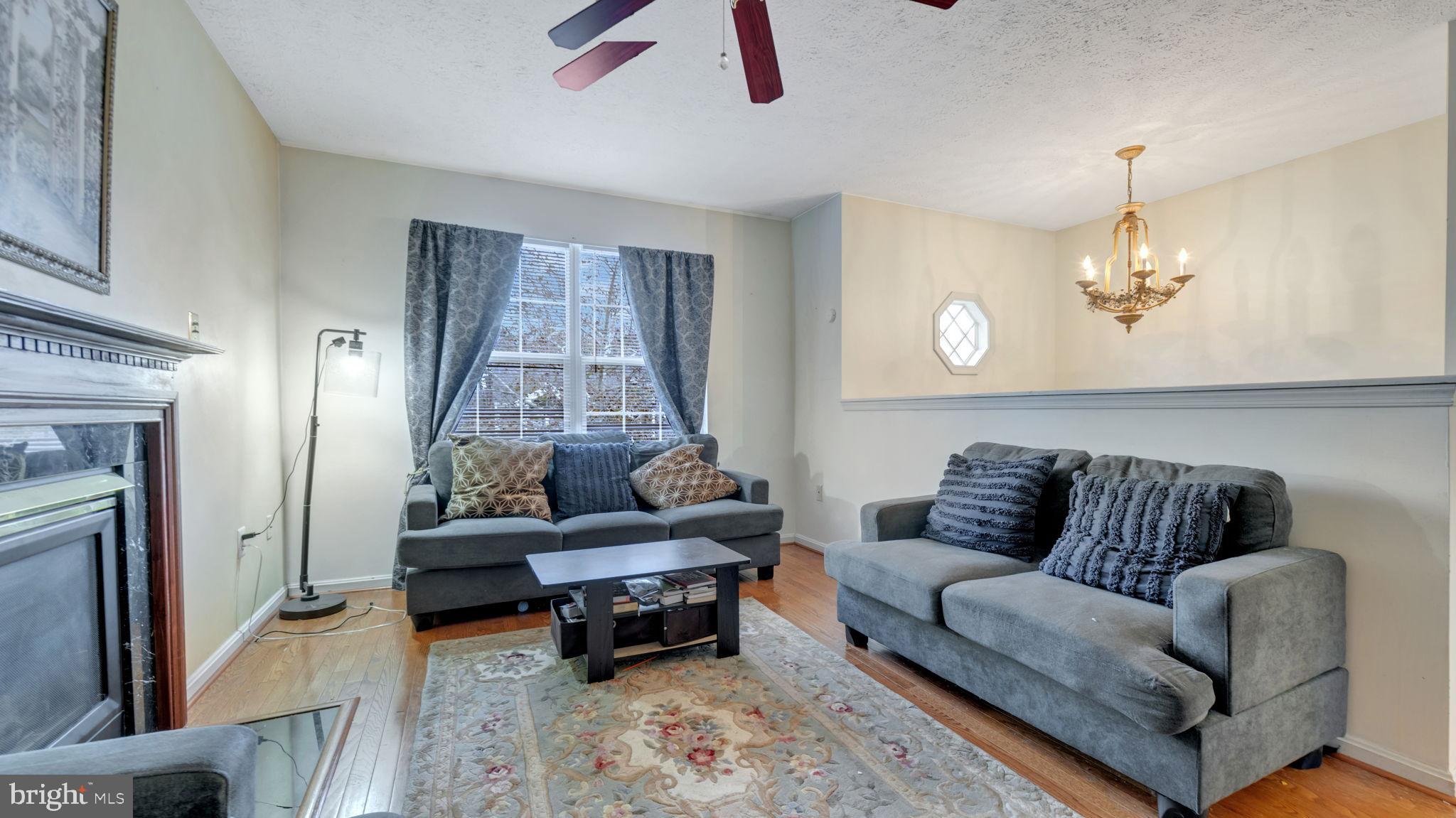 DORCHESTER - ST. CHARLES - Residential