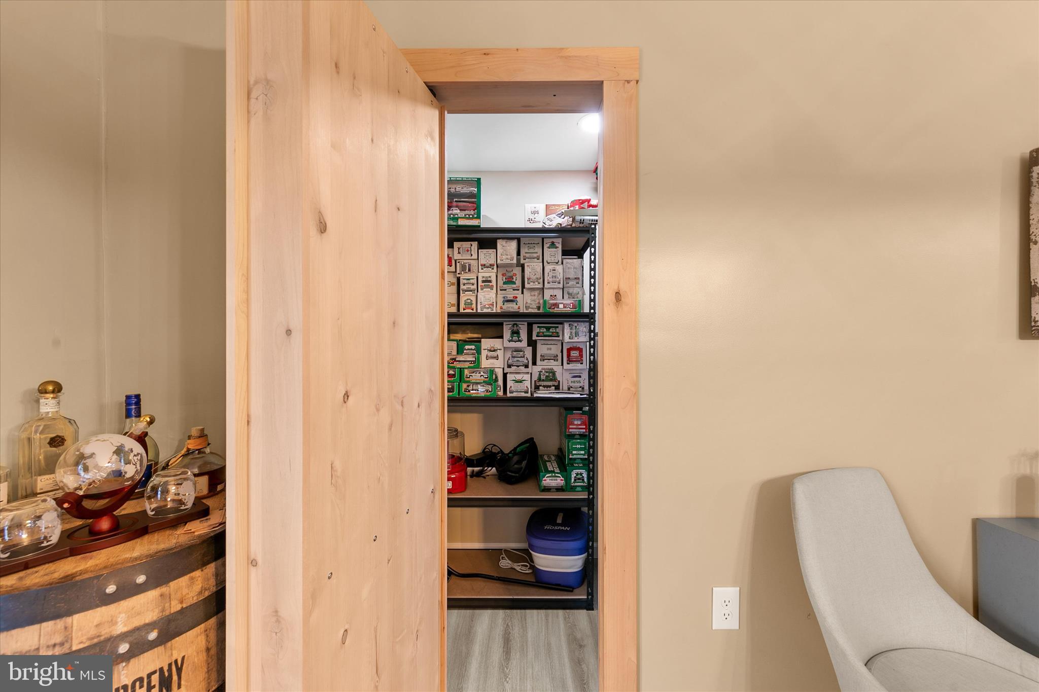 ANGOLA BEACH - Residential