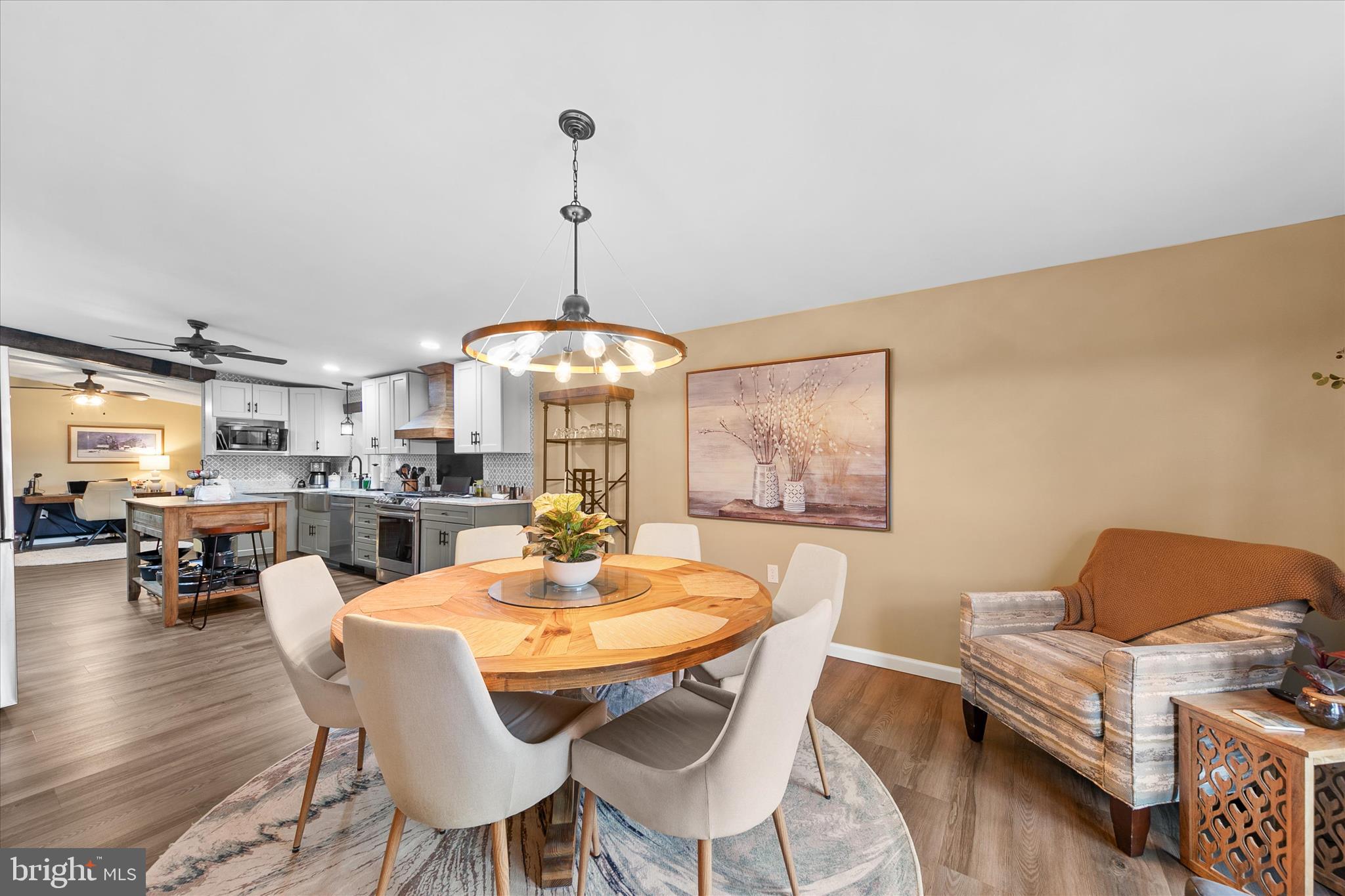 ANGOLA BEACH - Residential