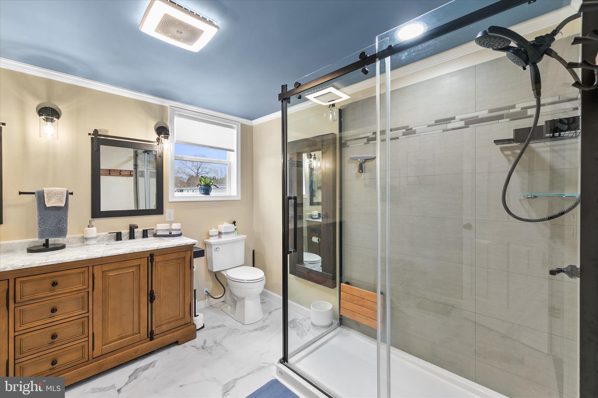 ANGOLA BEACH - Residential