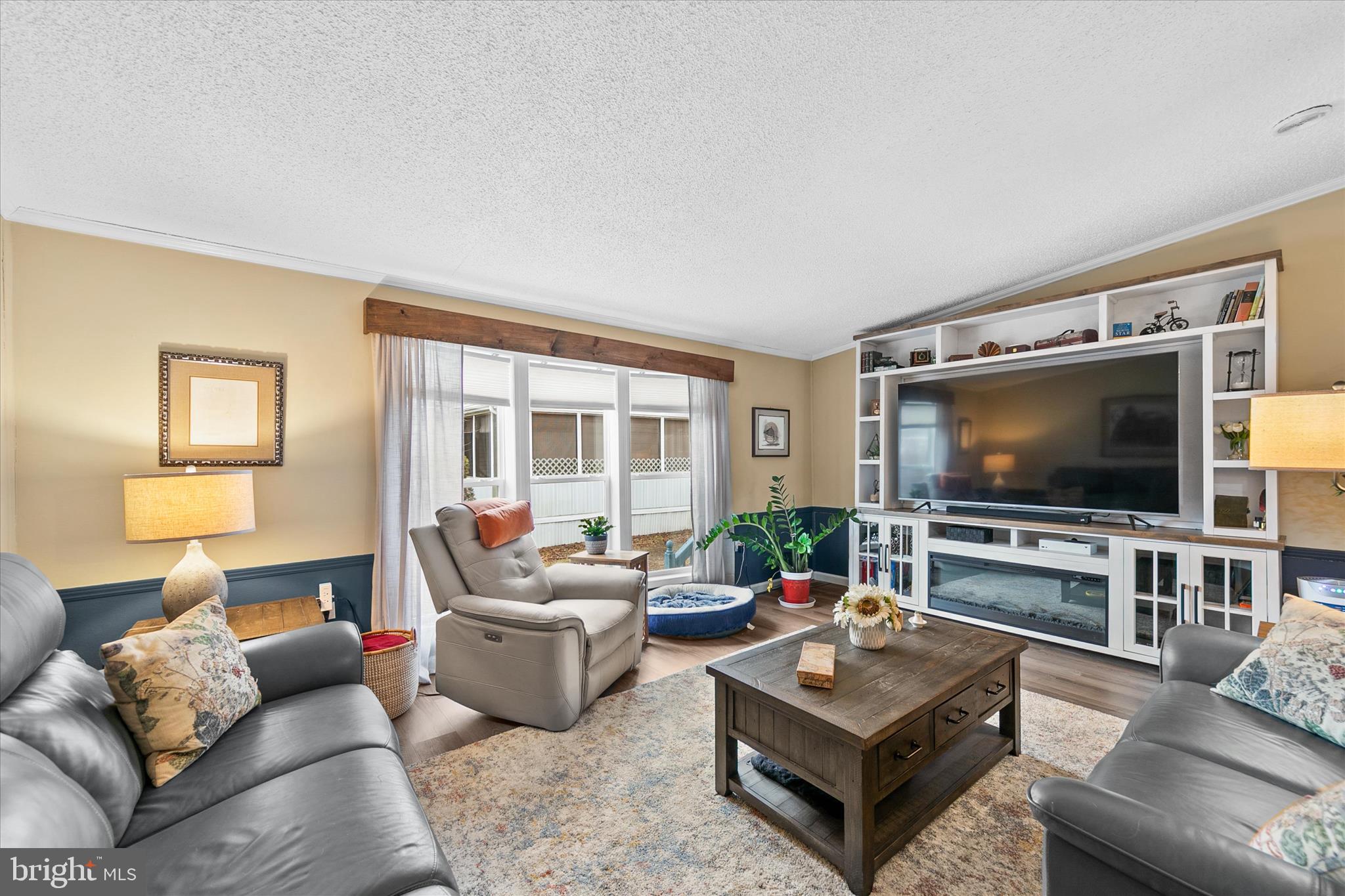 ANGOLA BEACH - Residential