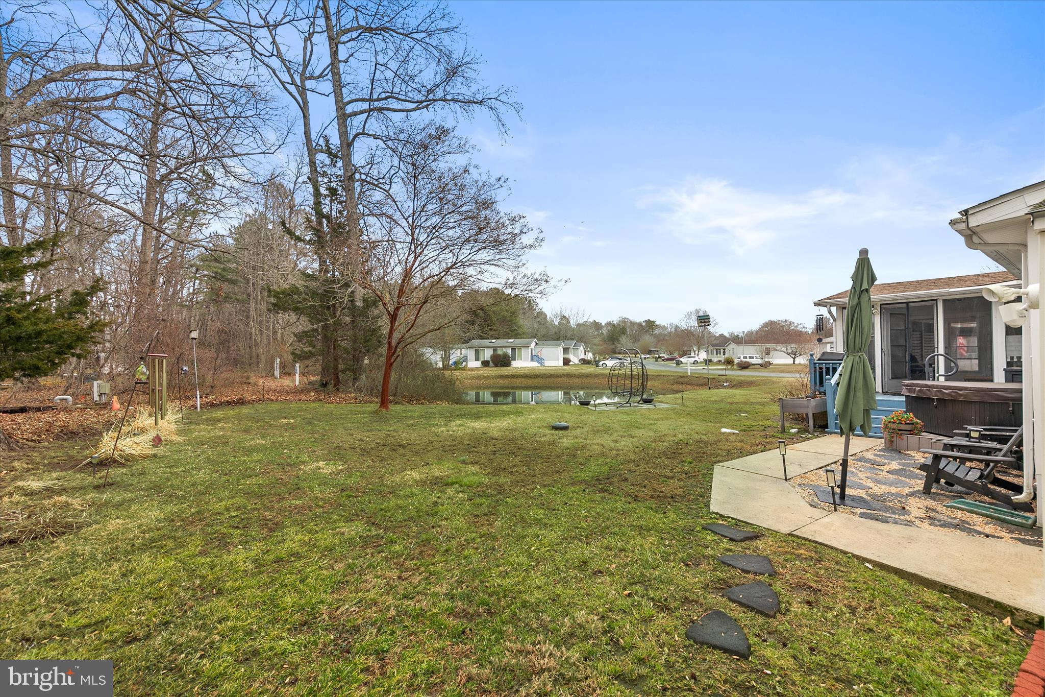 ANGOLA BEACH - Residential