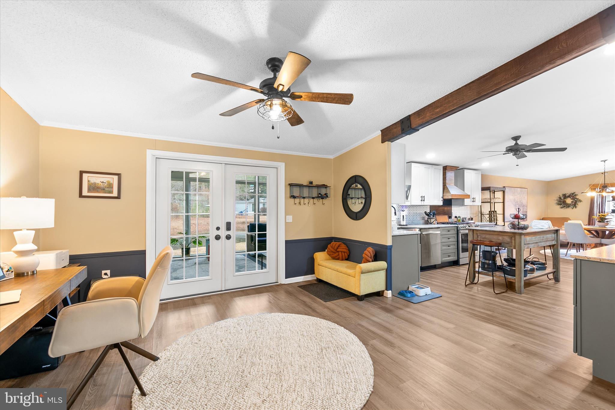 ANGOLA BEACH - Residential