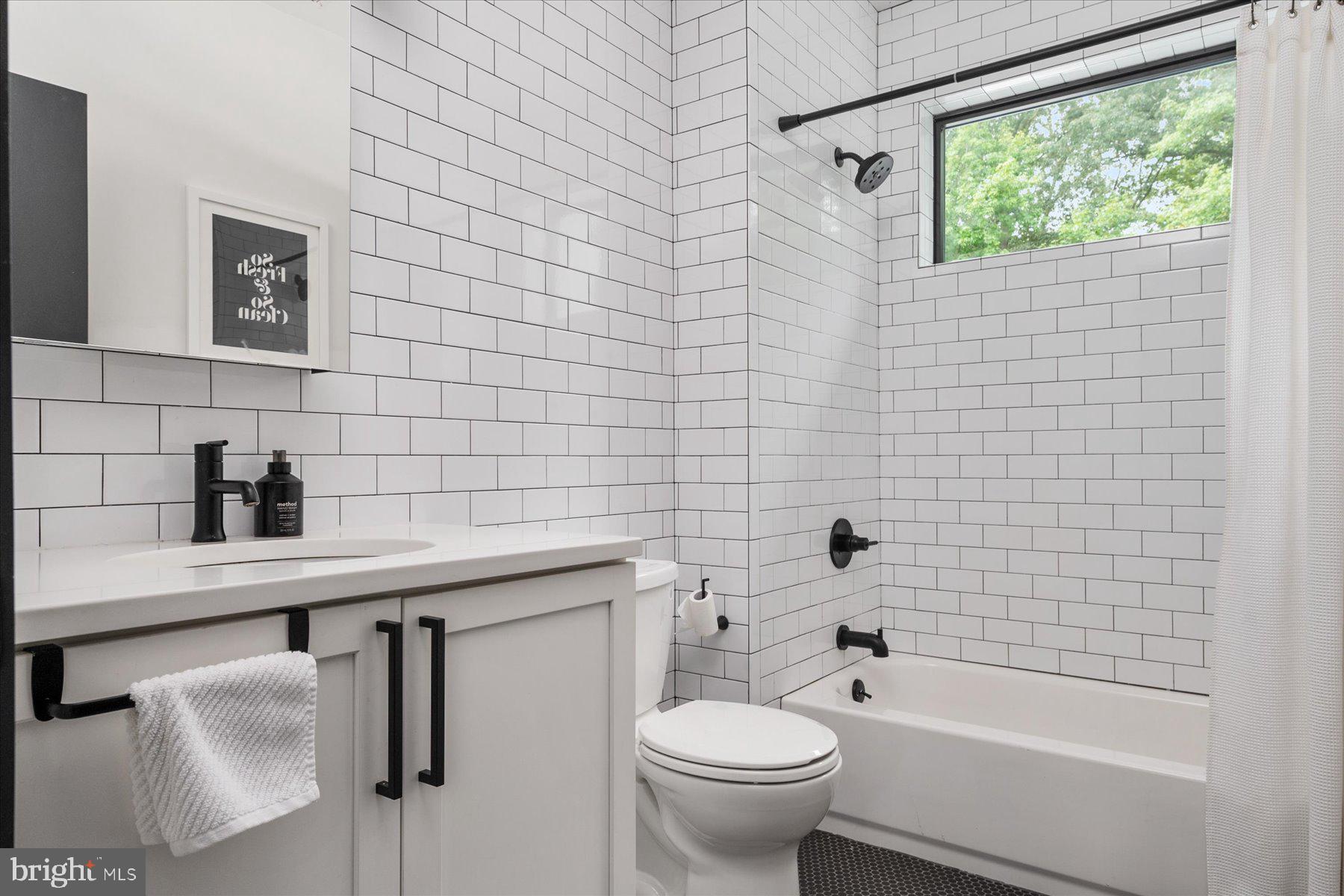 ATHLONE HILLS - Residential