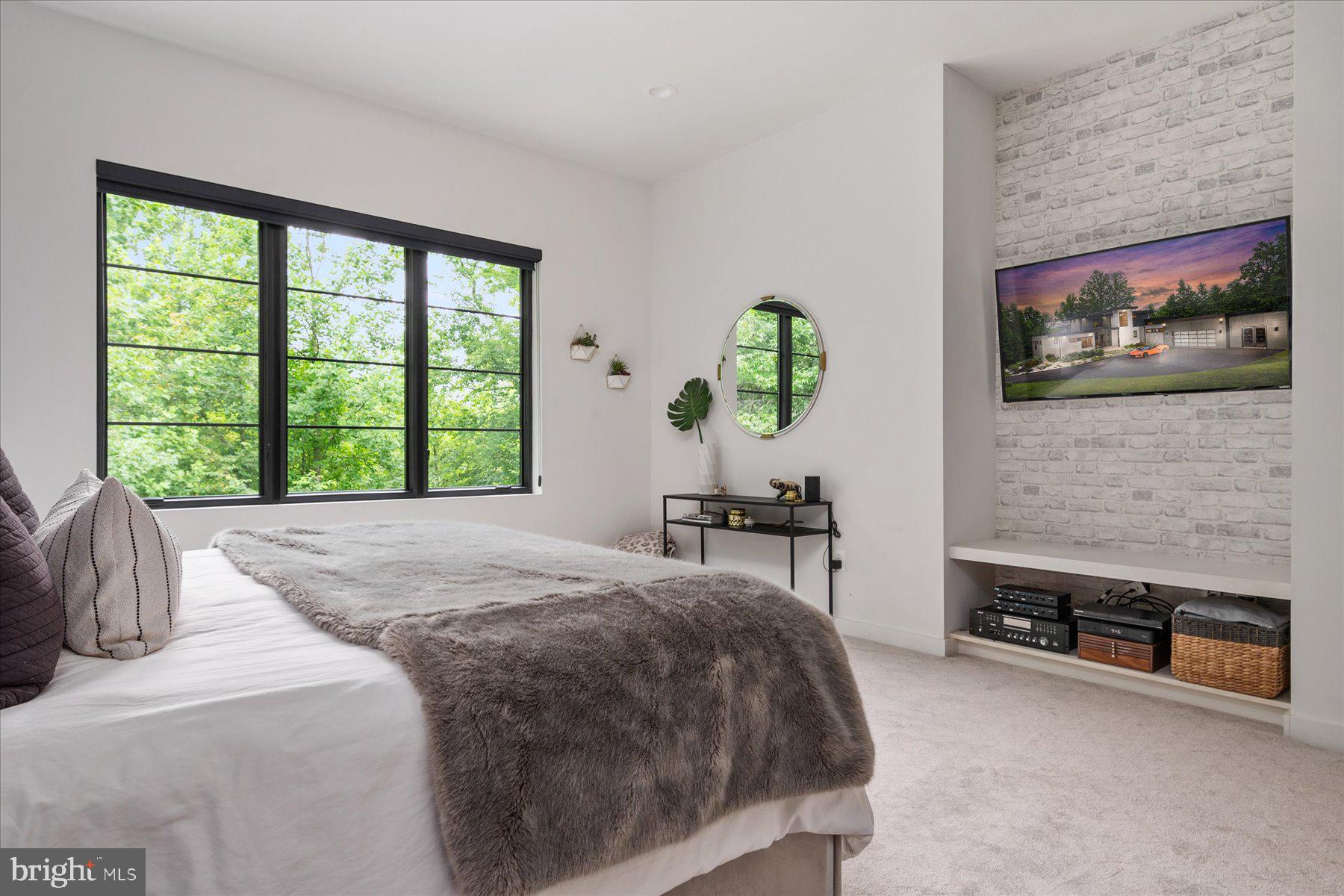 ATHLONE HILLS - Residential