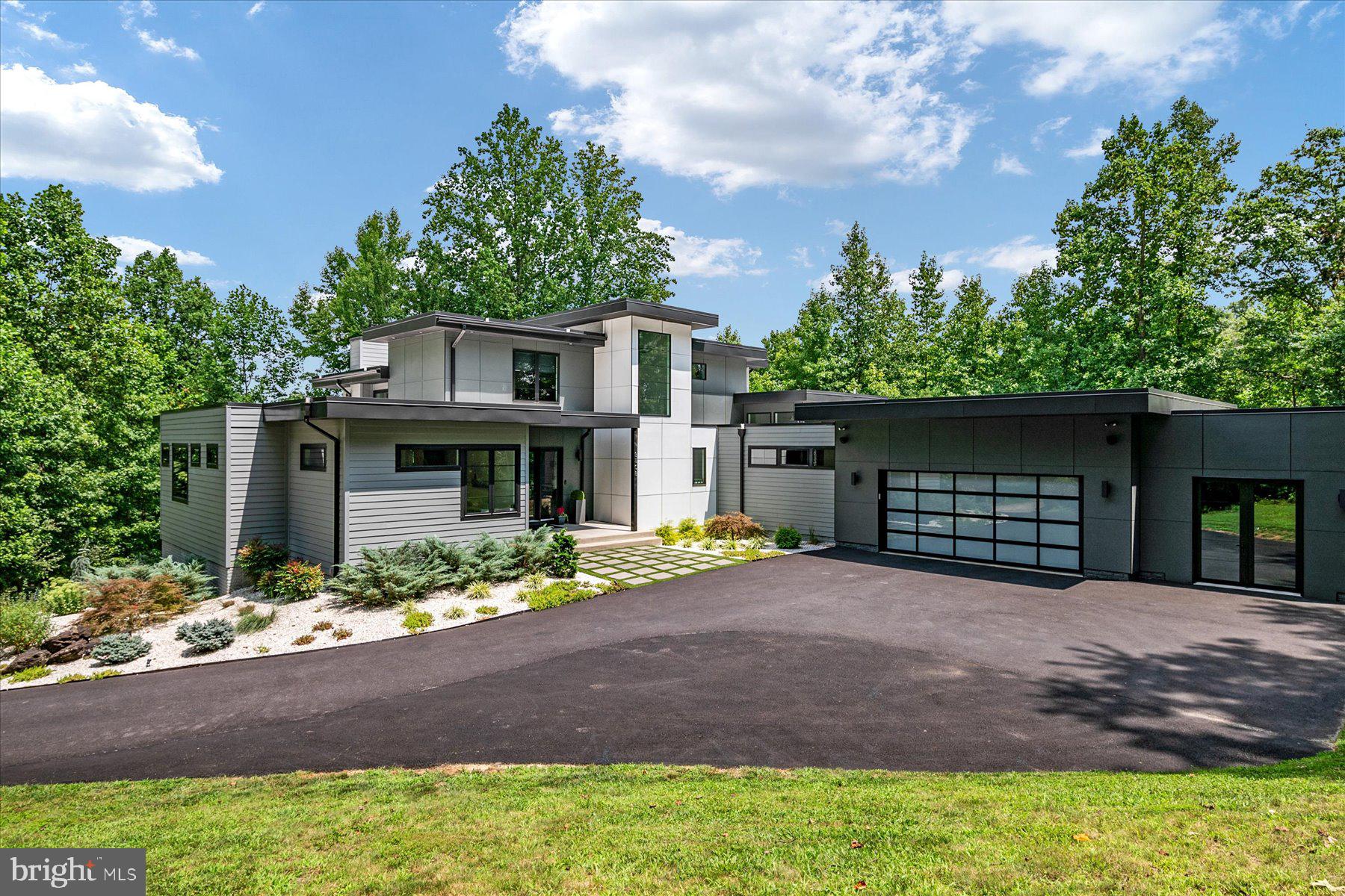 ATHLONE HILLS - Residential