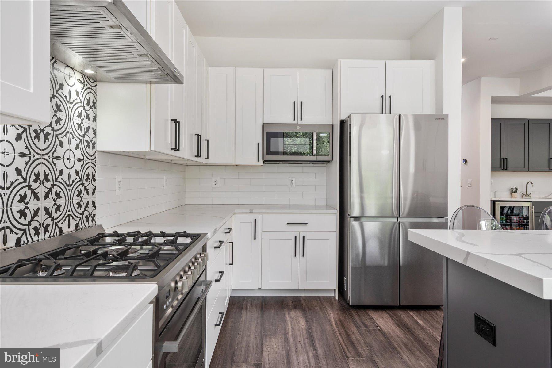 ATHLONE HILLS - Residential